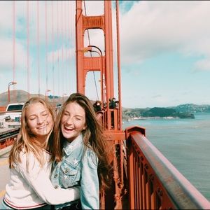 Meet your Posher, Chloe